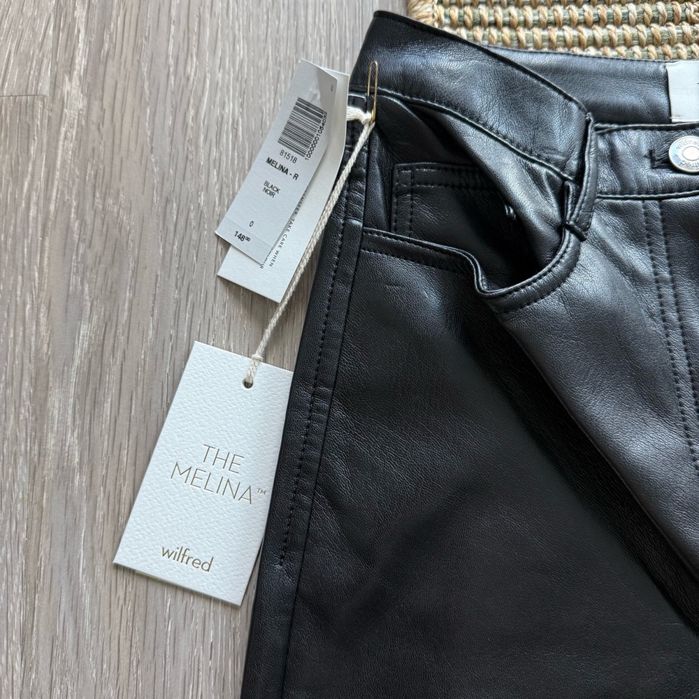 NWT Aritzia Wilfred The Melina Black Faux Leather Pants - Picture 3 of 4